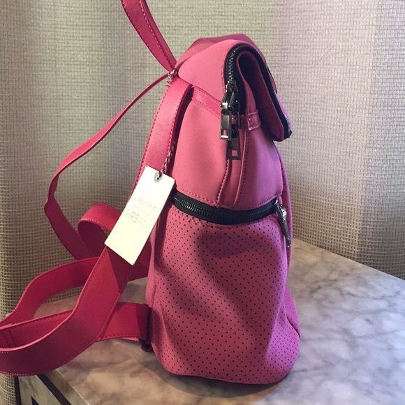 Urban Expressions Round Flat Mini Backpack/New - Picture 2 of 7